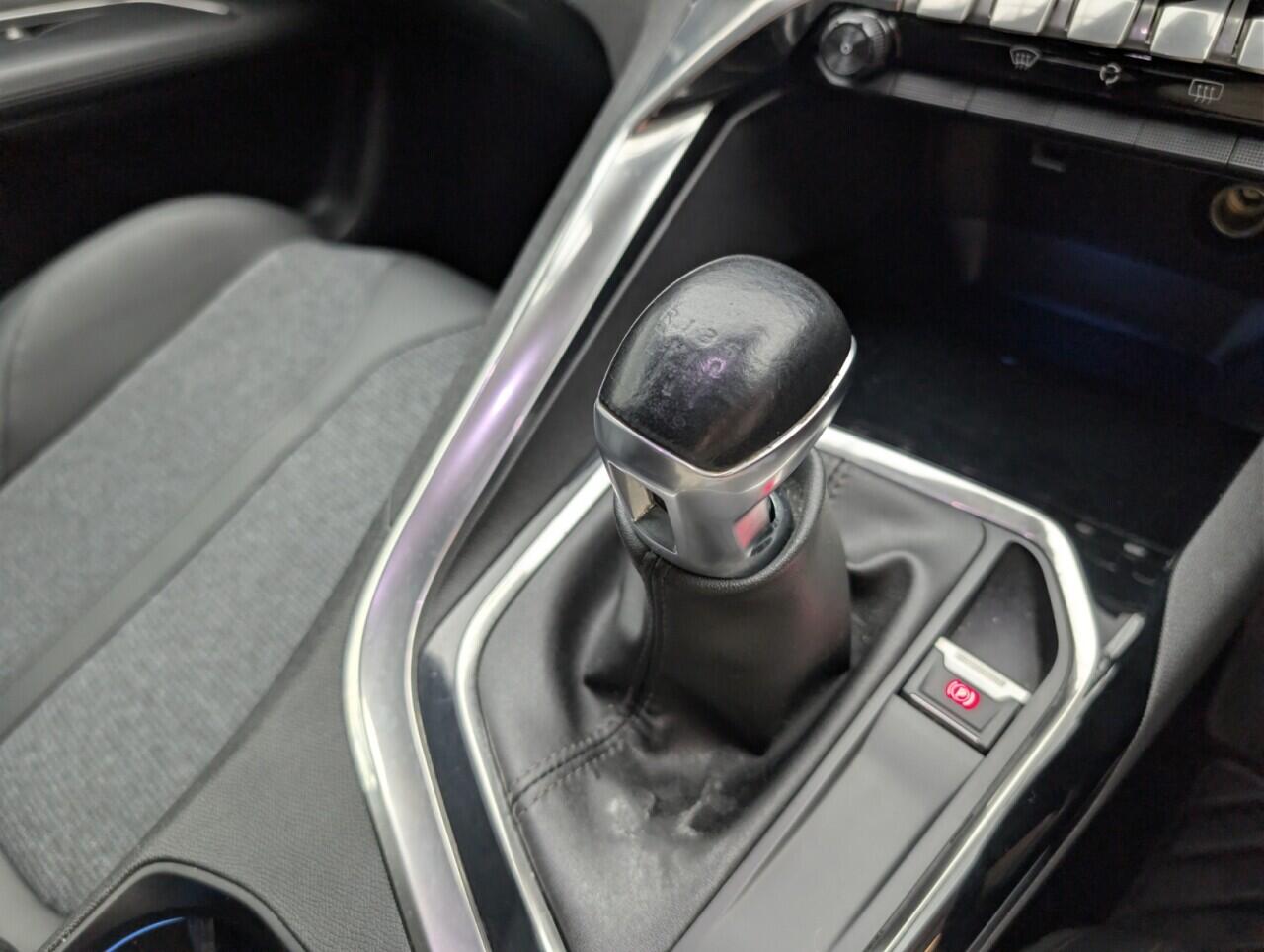 Used Peugeot 3008 2020 for sale - 77091608: Photo 17