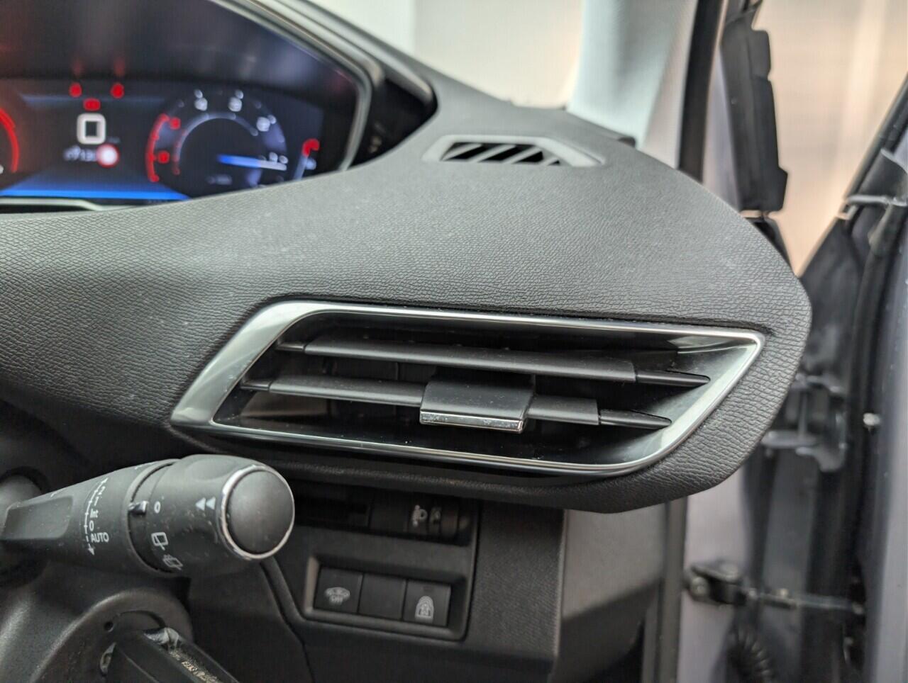 Used Peugeot 3008 2020 for sale - 77091608: Photo 19