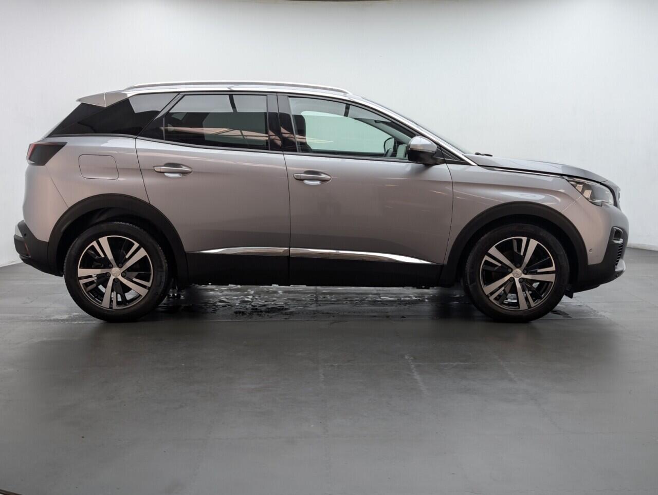 Used Peugeot 3008 2020 for sale - 77091608: Photo 9
