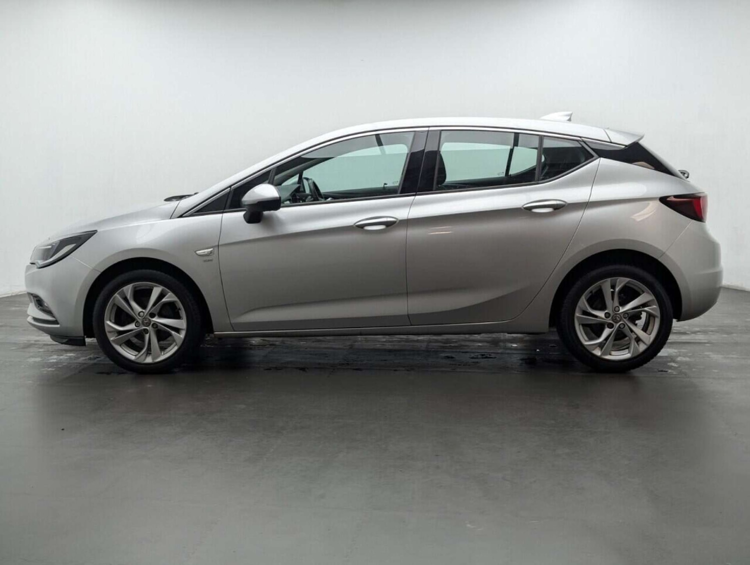 Used Vauxhall Astra 2018 for sale - 77713751: Photo 5