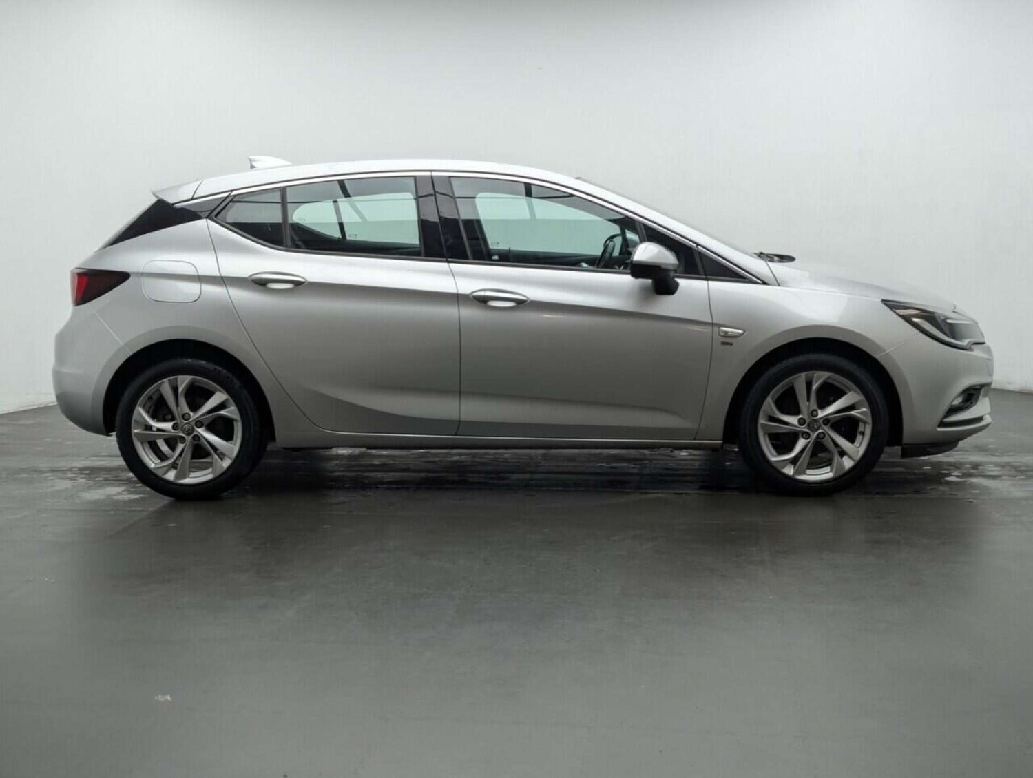 Used Vauxhall Astra 2018 for sale - 77713751: Photo 9