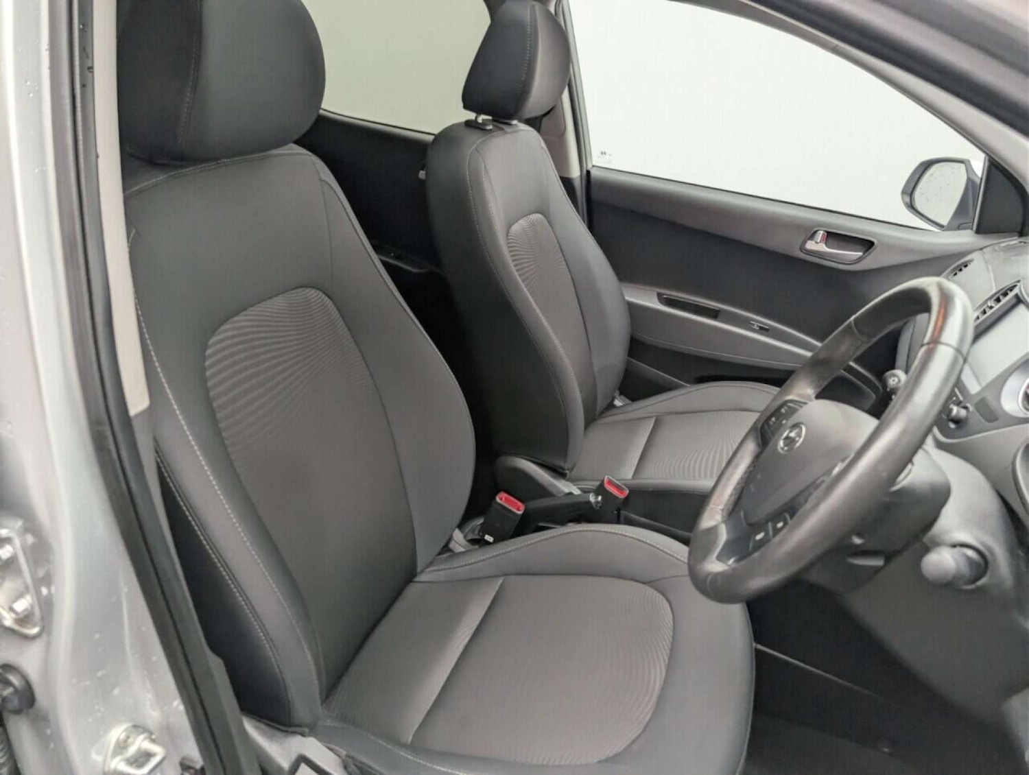 Used Hyundai i10 2019 for sale - 77713212: Photo 11