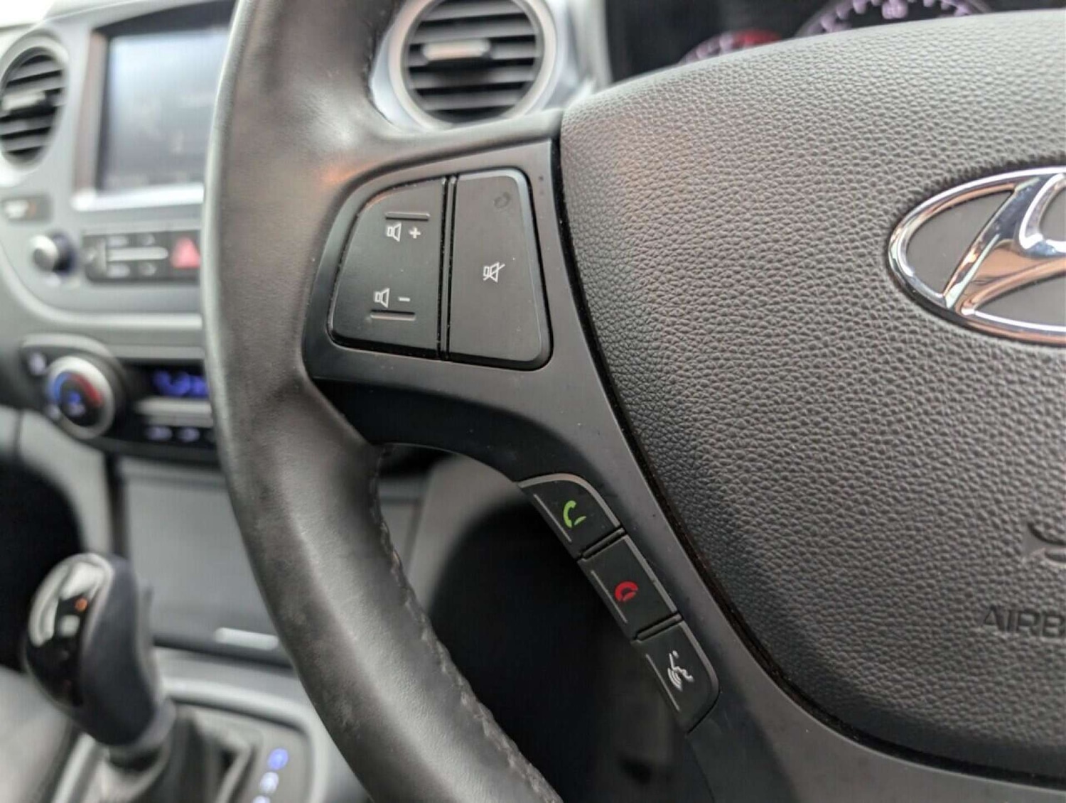 Used Hyundai i10 2019 for sale - 77713212: Photo 17