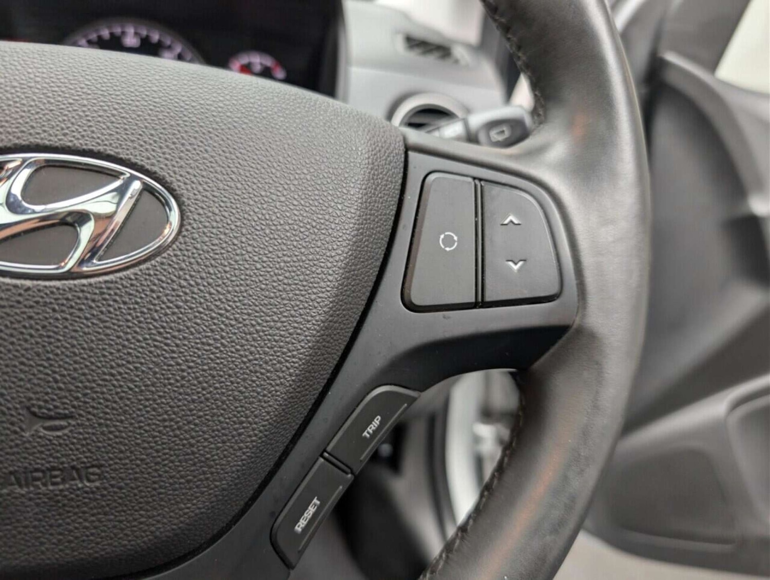 Used Hyundai i10 2019 for sale - 77713212: Photo 18