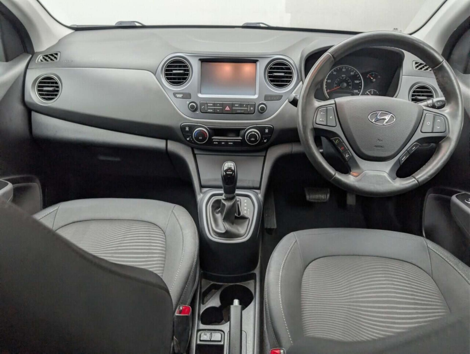 Used Hyundai i10 2019 for sale - 77713212: Photo 22