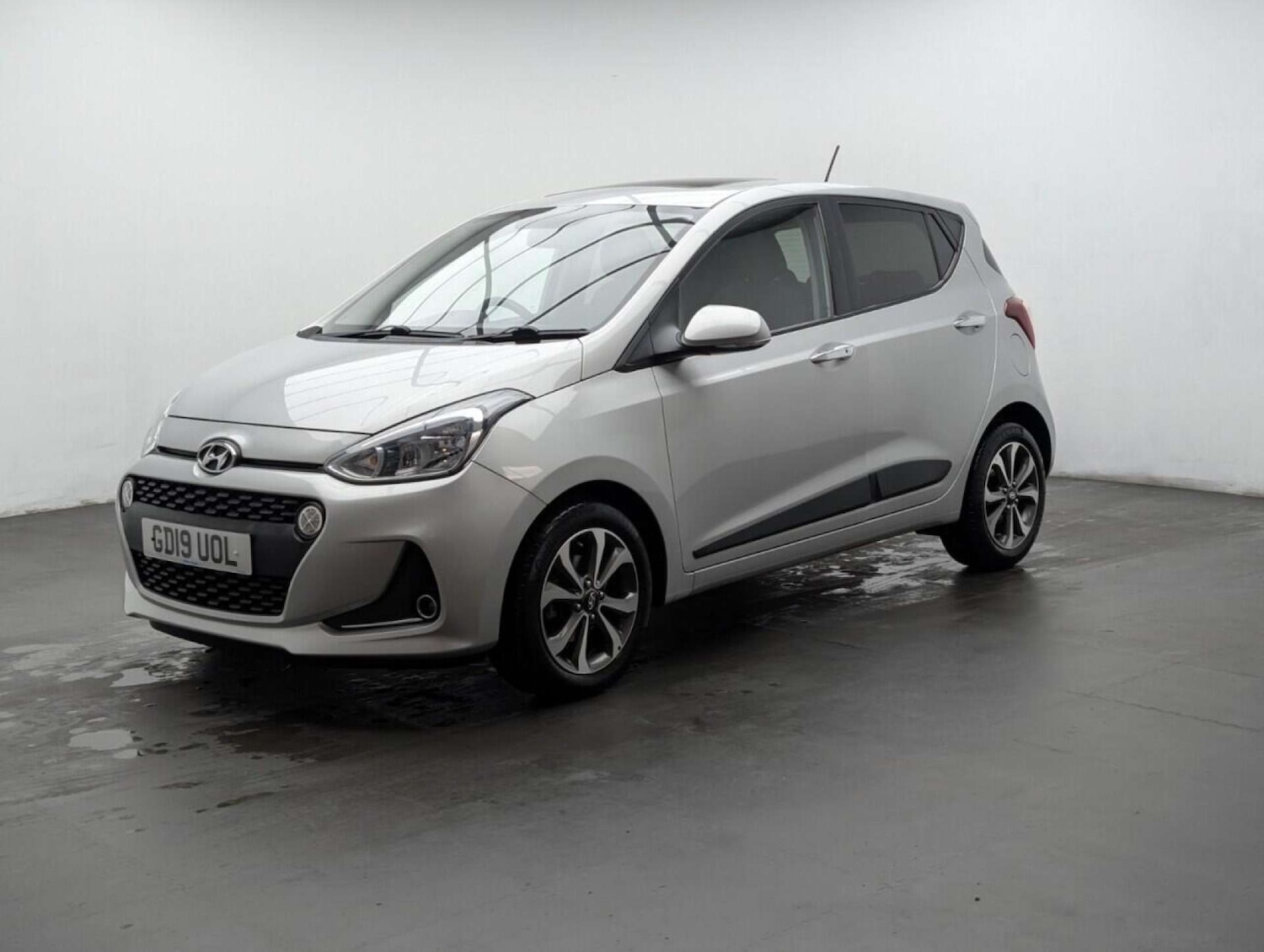 Used Hyundai i10 2019 for sale - 77713212: Photo 3