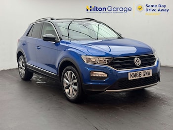 Used Volkswagen T-Roc 2018 for sale - 78980527: Photo