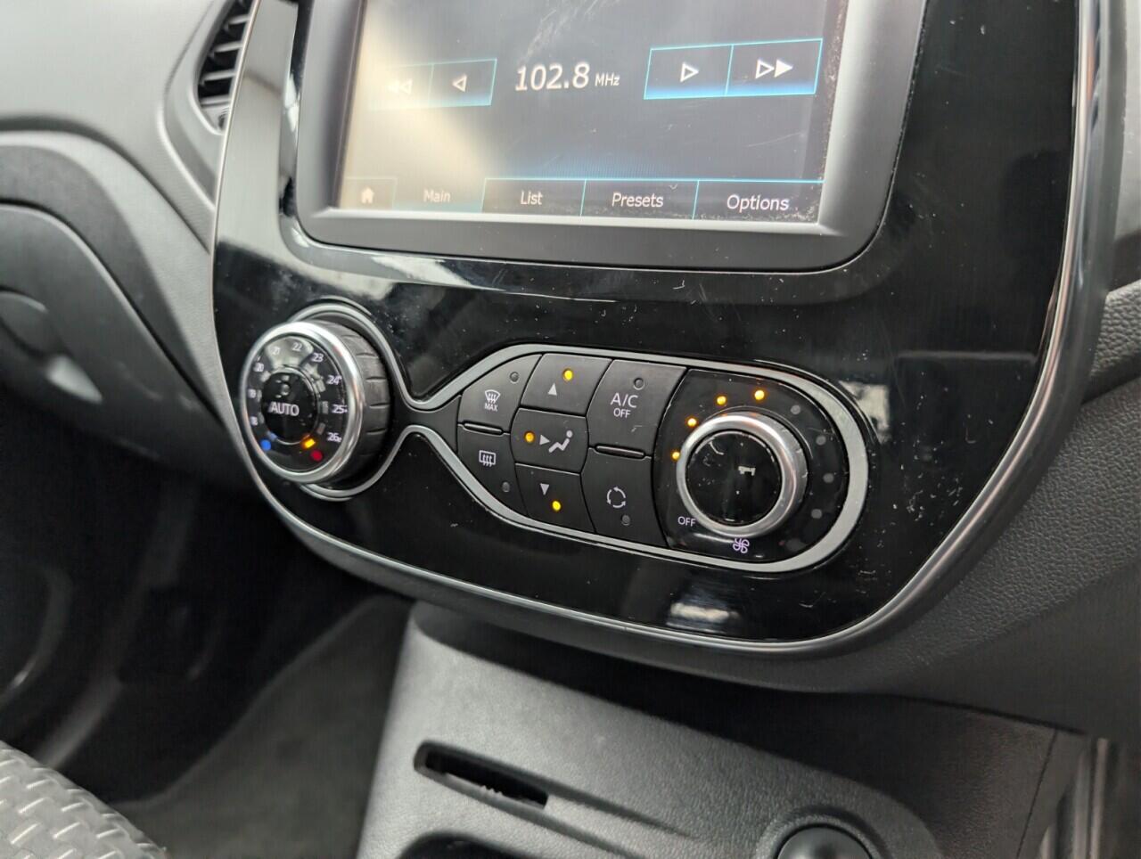 Used Renault Captur 2017 for sale - 77074536: Photo 15