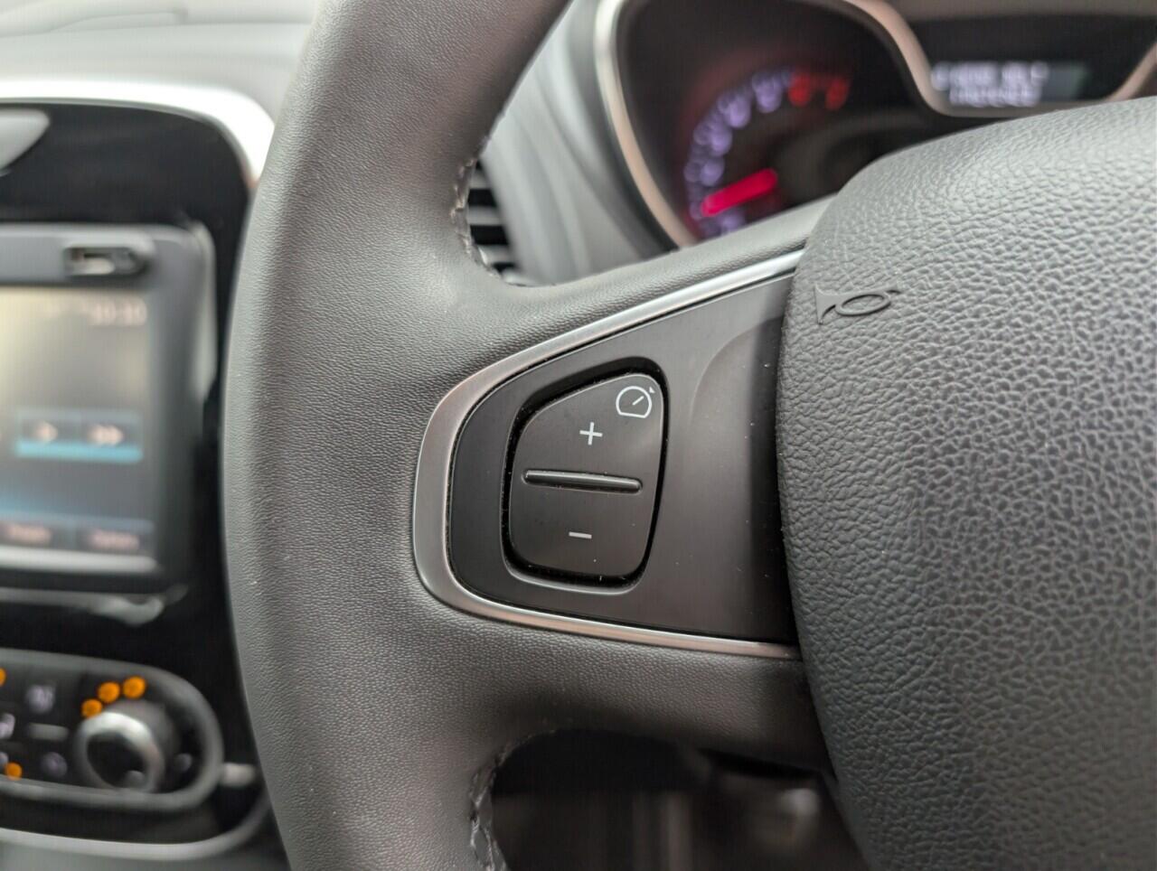 Used Renault Captur 2017 for sale - 77074536: Photo 18