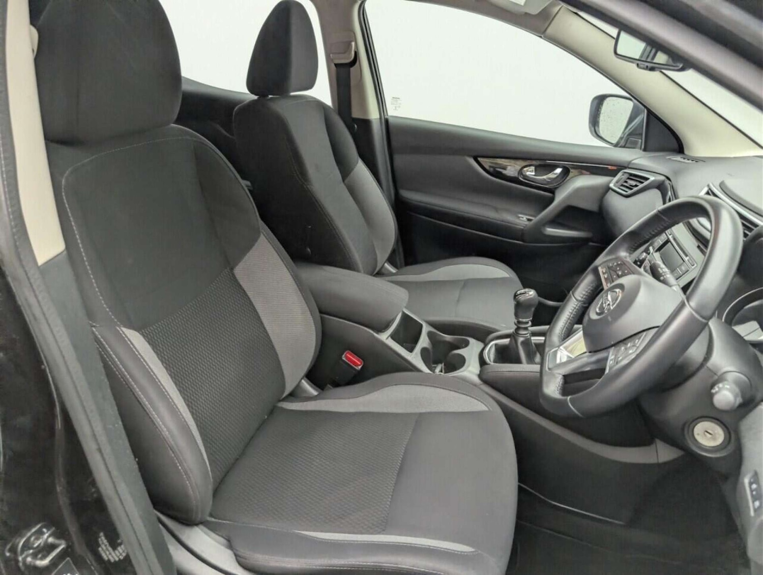 Used Nissan Qashqai 2018 for sale - 77713893: Photo 24