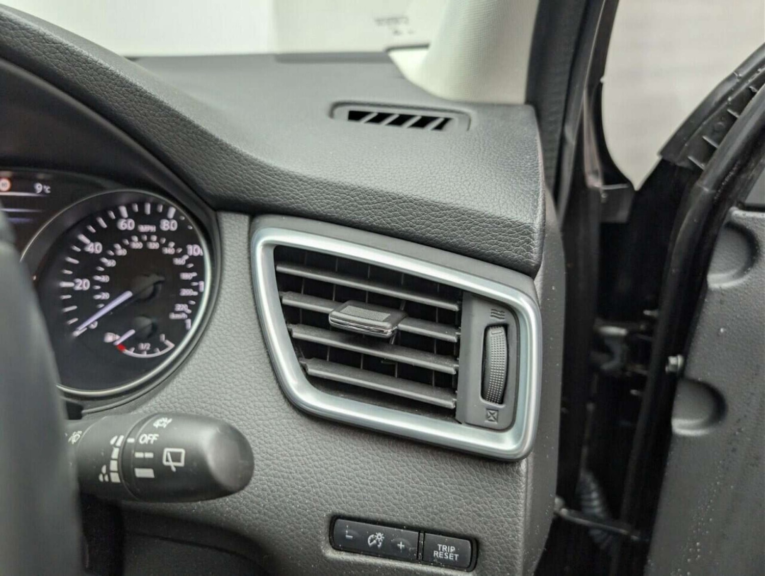 Used Nissan Qashqai 2018 for sale - 77713893: Photo 29