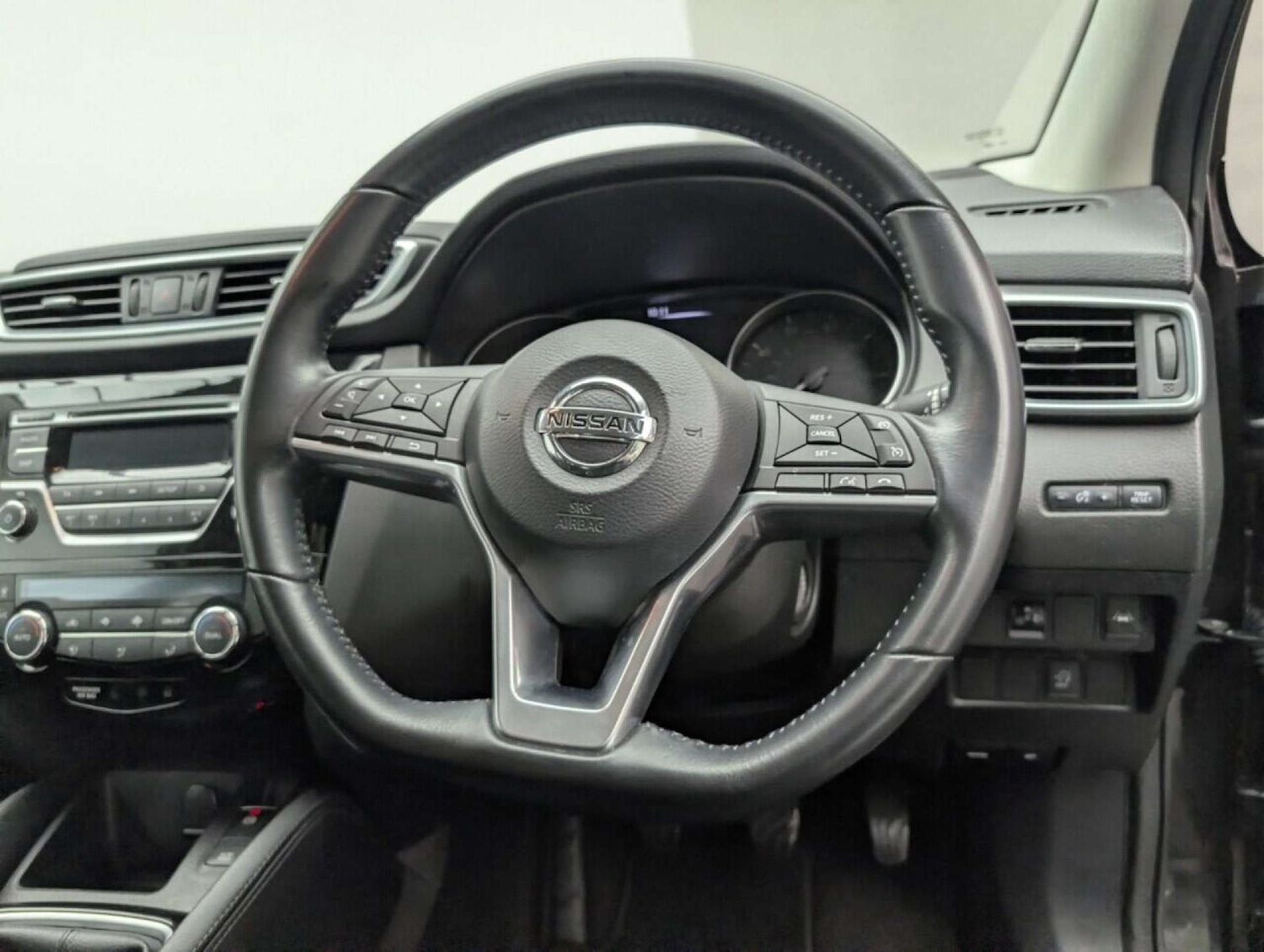 Used Nissan Qashqai 2018 for sale - 77713893: Photo 31