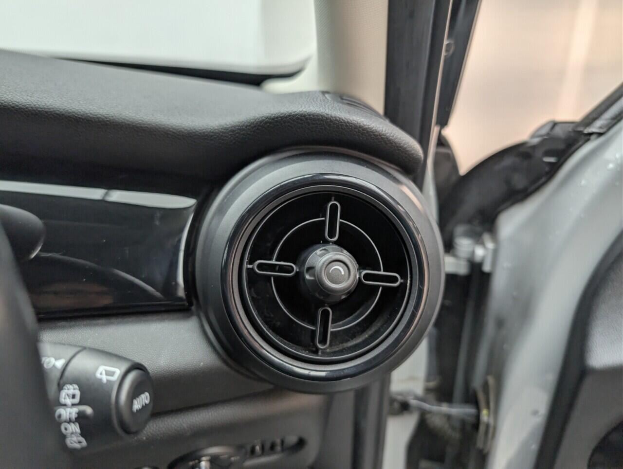 Used MINI Hatch 2021 for sale - 76521890: Photo 20