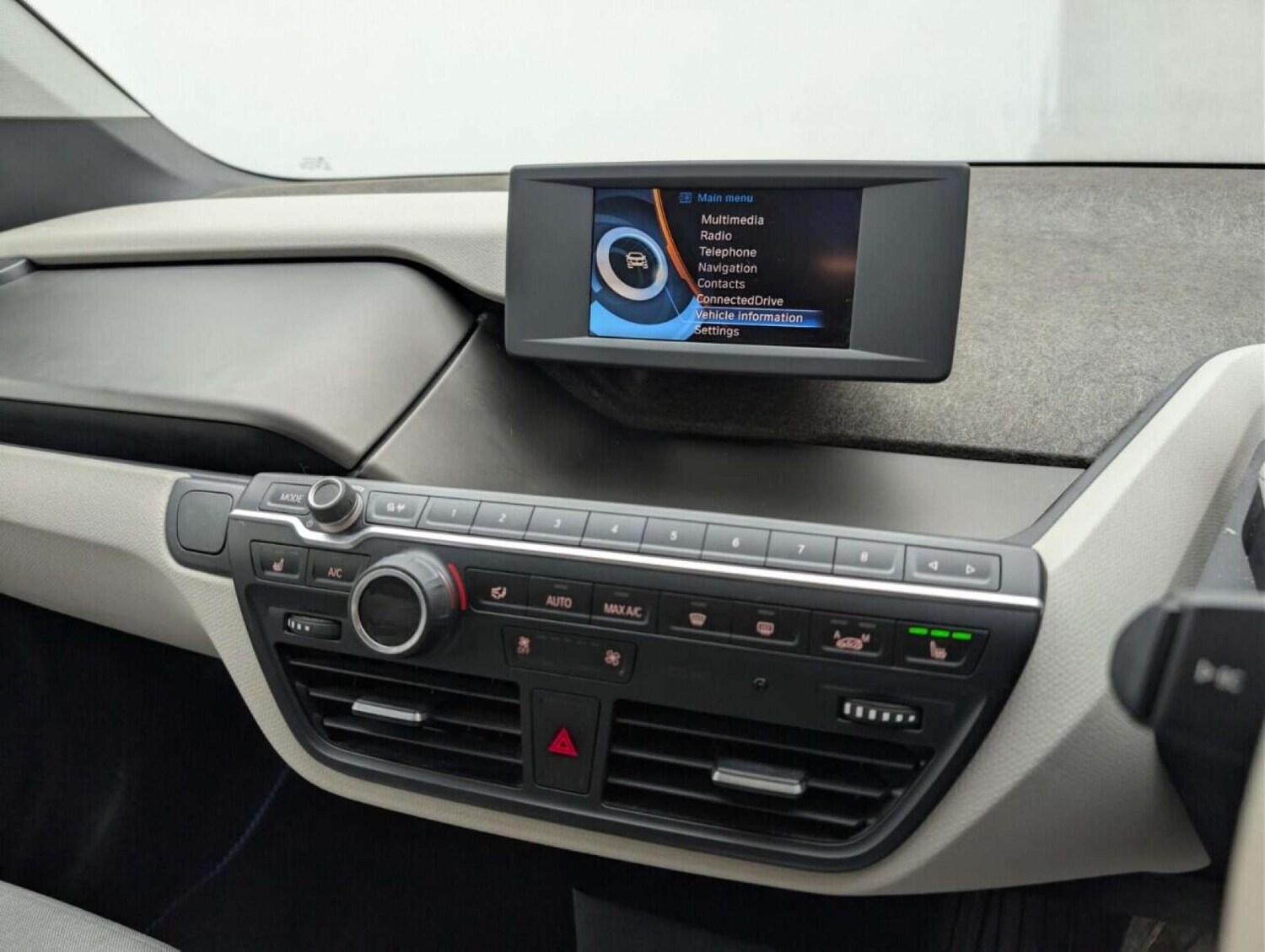 Used BMW i3 2016 for sale - 77714799: Photo 24