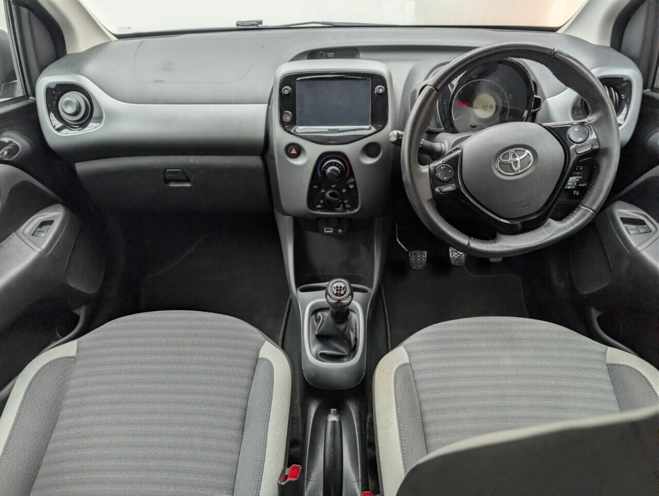 Used Toyota AYGO 2020 for sale - 77637935: Photo 22