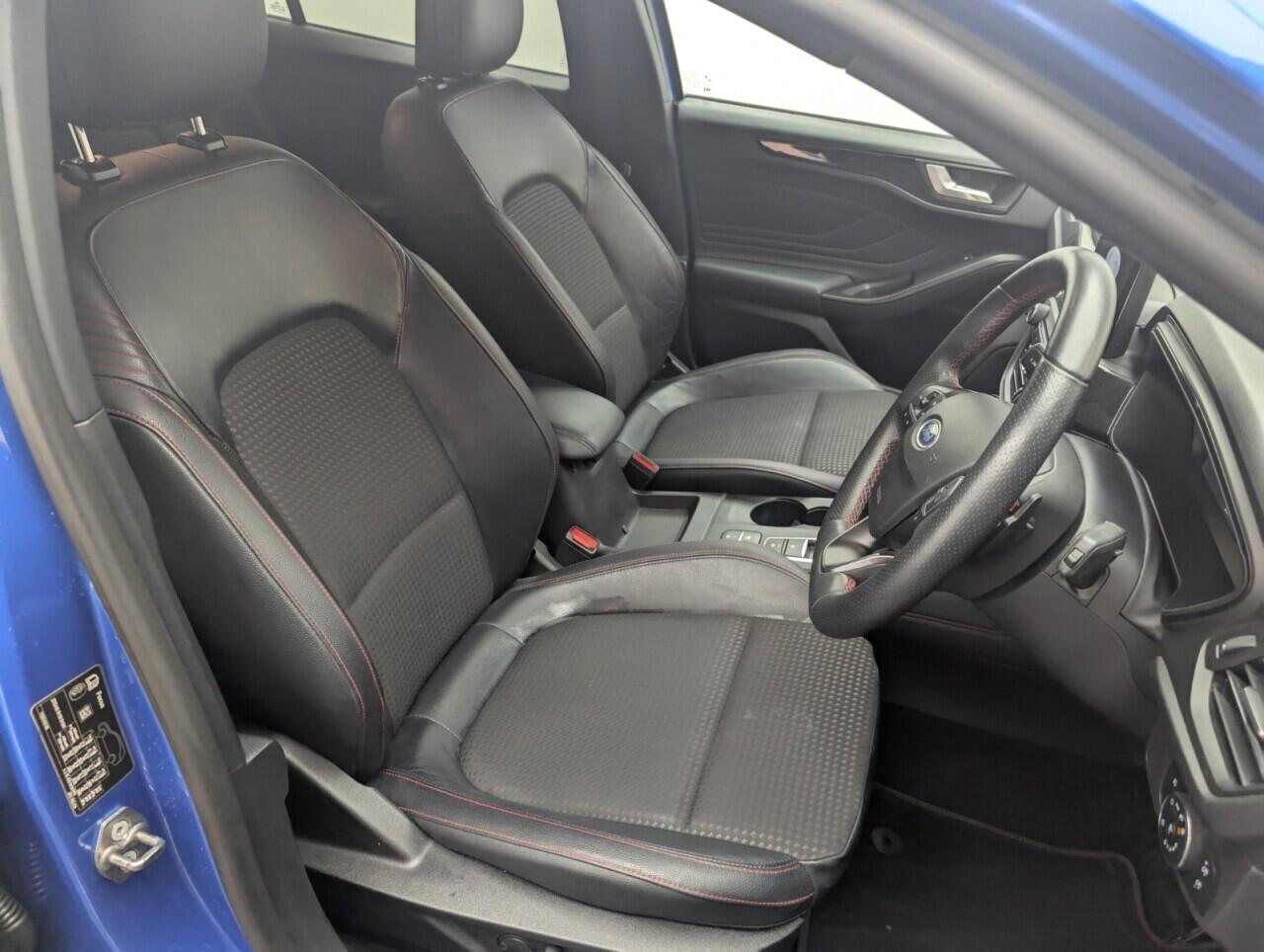 Used Ford Focus 2021 for sale - 76422930: Photo 12