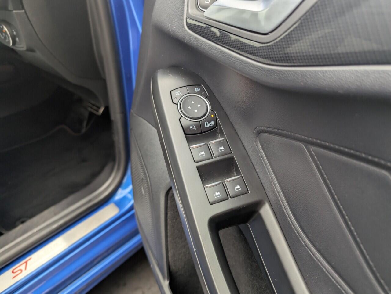 Used Ford Focus 2021 for sale - 76422930: Photo 23