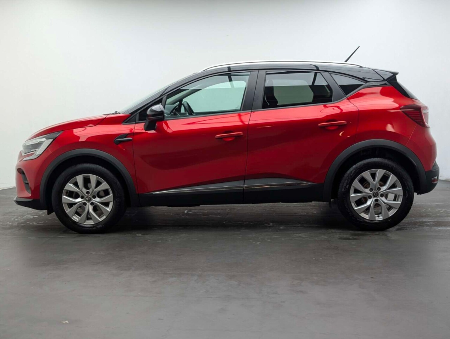 Used Renault Captur 2020 for sale - 77766876: Photo 10