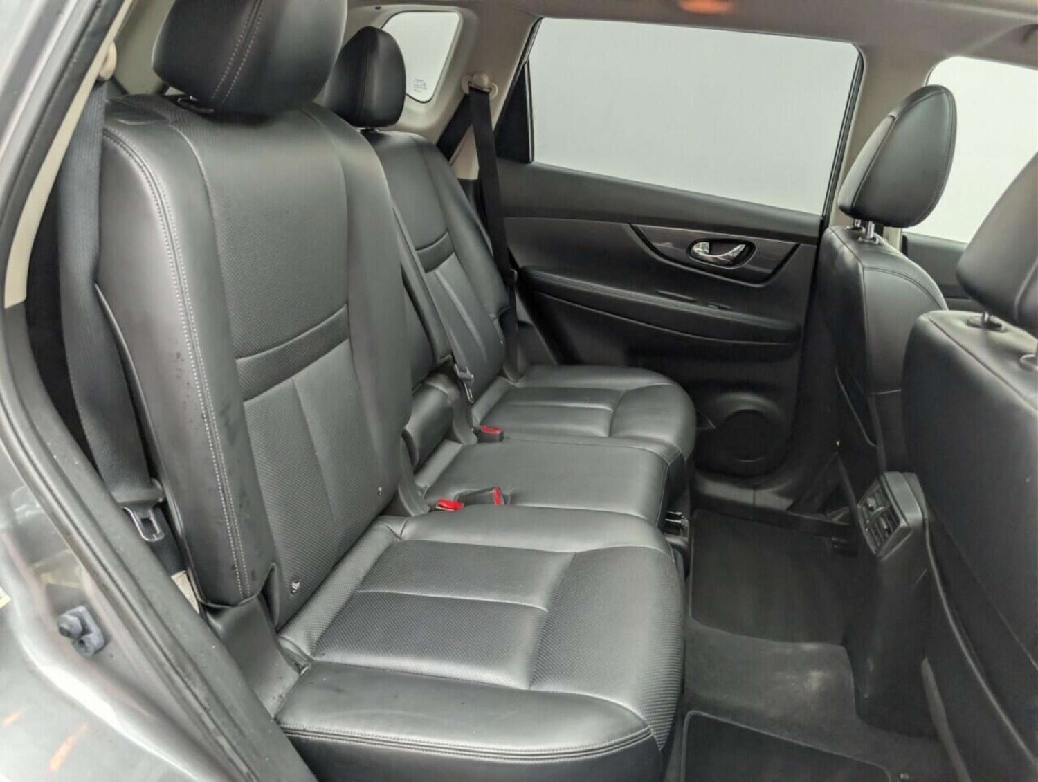 Used Nissan X-Trail 2015 for sale - 77714845: Photo 25