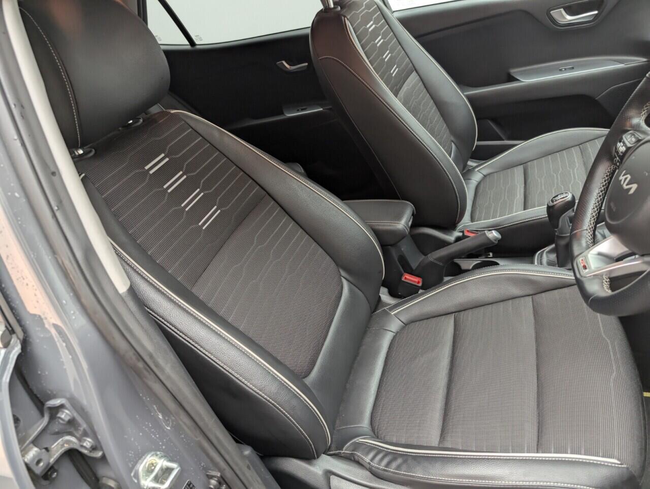 Used Kia Stonic 2022 for sale - 76423512: Photo 12