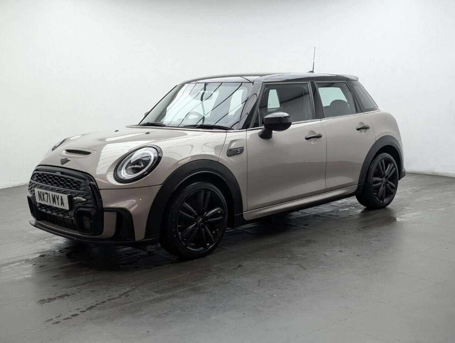Used MINI Hatch 2021 for sale - 77713597: Photo 4