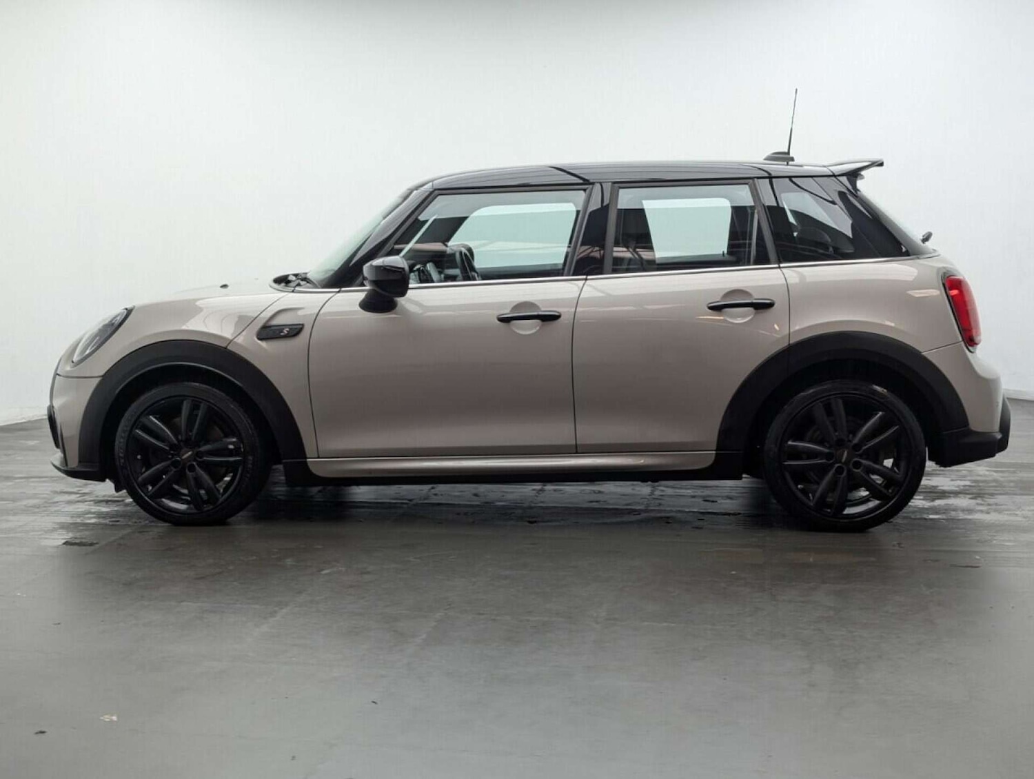 Used MINI Hatch 2021 for sale - 77713597: Photo 5