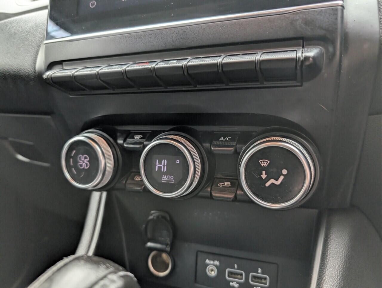 Used Renault Captur 2020 for sale - 76572796: Photo 17