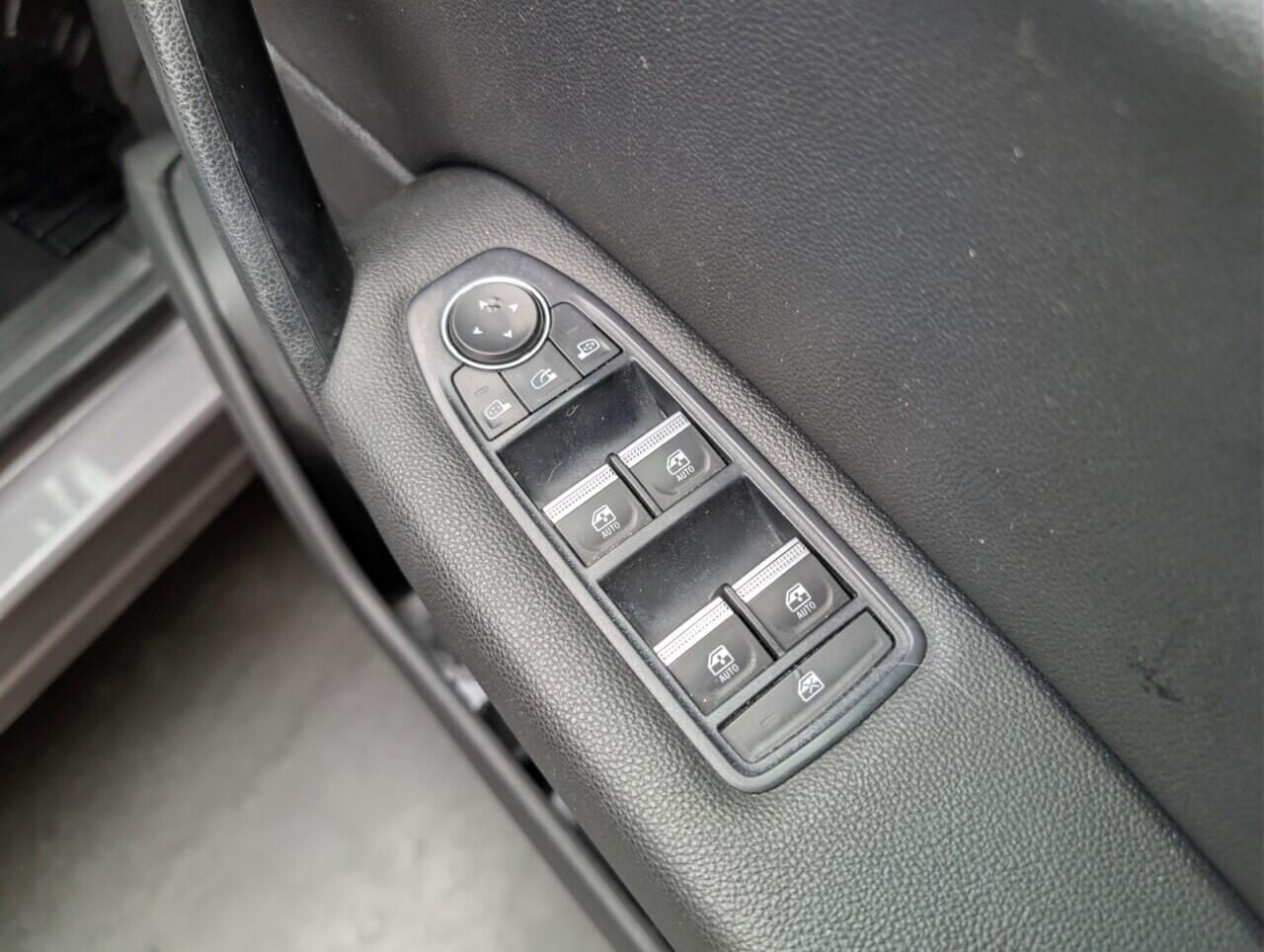 Used Renault Captur 2020 for sale - 76572796: Photo 23