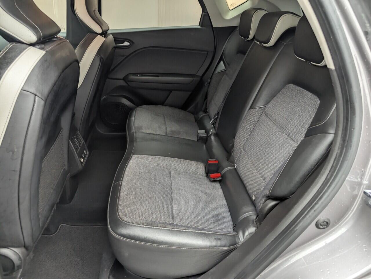 Used Renault Captur 2020 for sale - 76572796: Photo 28