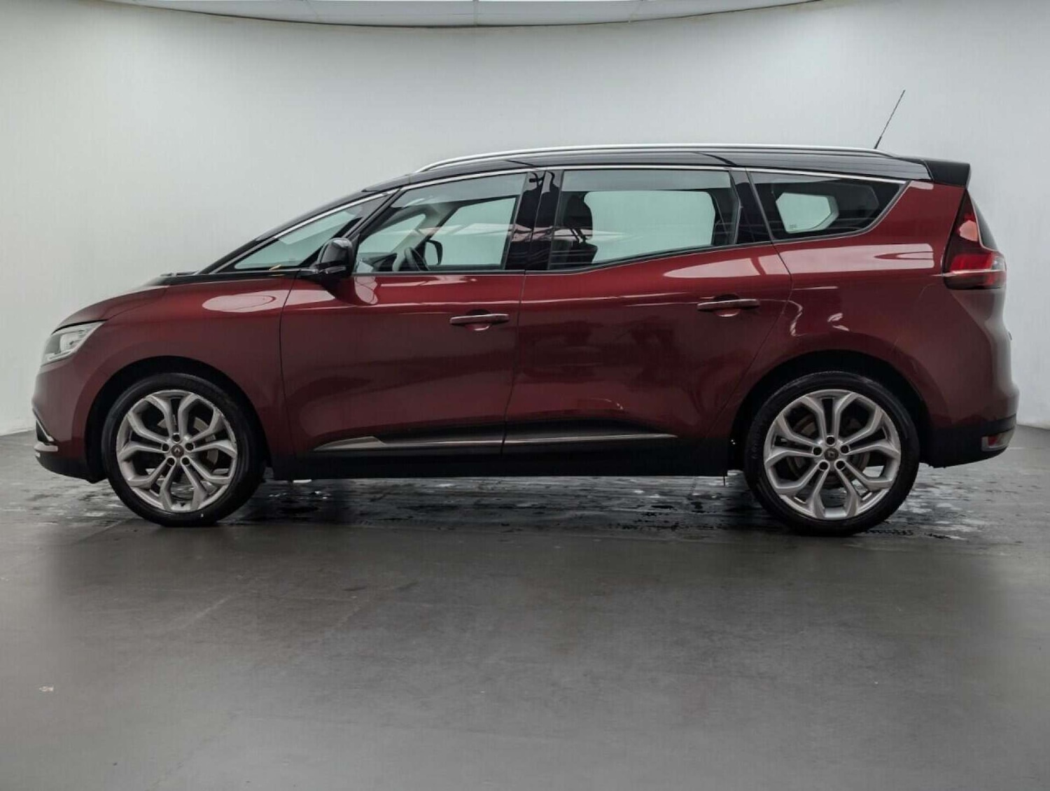 Used Renault Grand Scenic 2019 for sale - 77714654: Photo 5