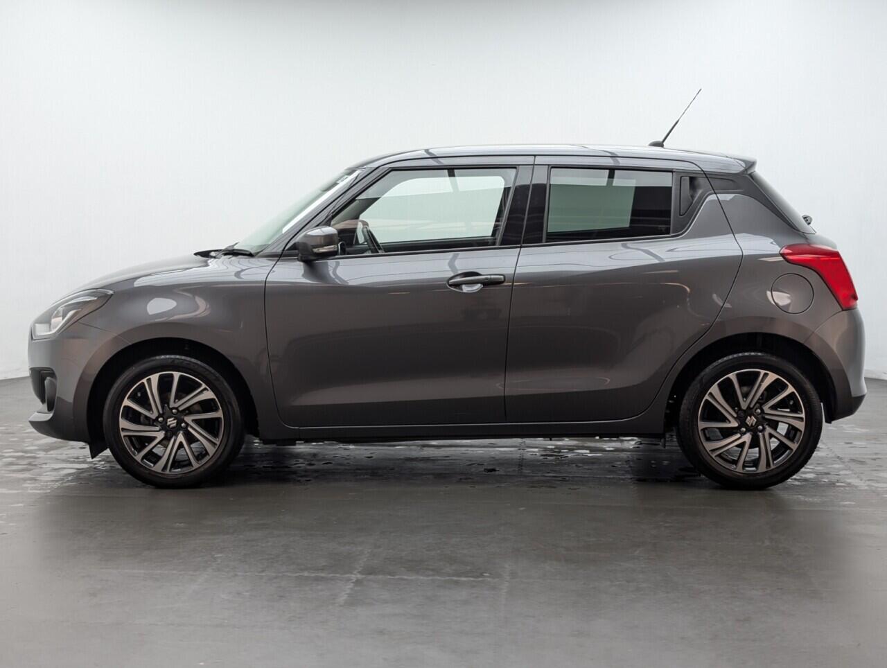 Used Suzuki Swift 2022 for sale - 76620419: Photo 5