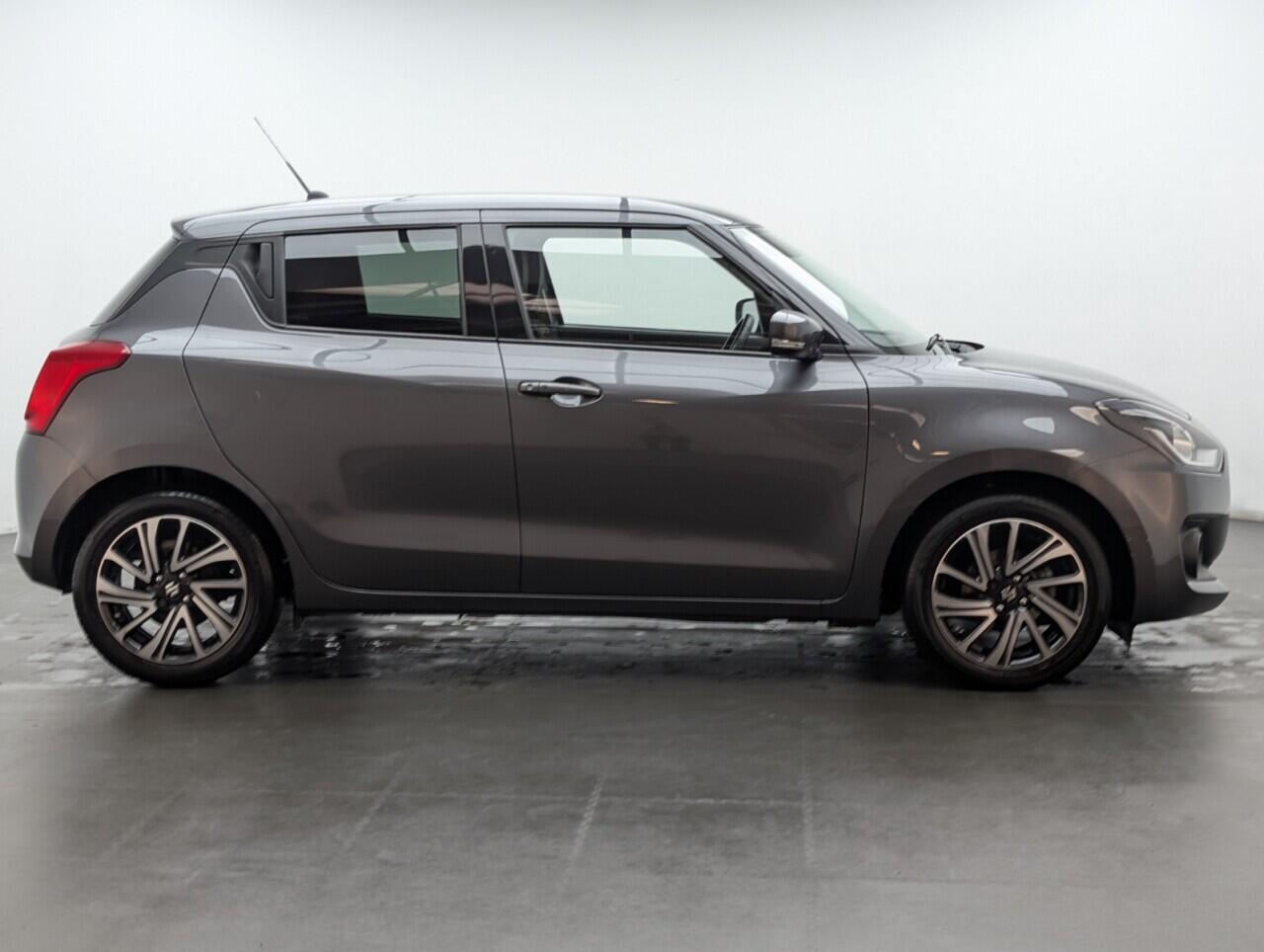 Used Suzuki Swift 2022 for sale - 76620419: Photo 9