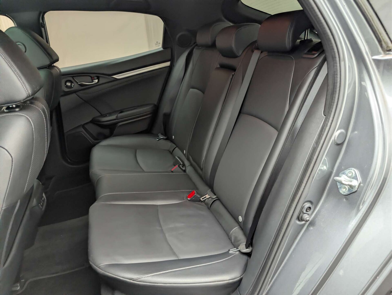 Used Honda Civic 2018 for sale - 77998557: Photo 15