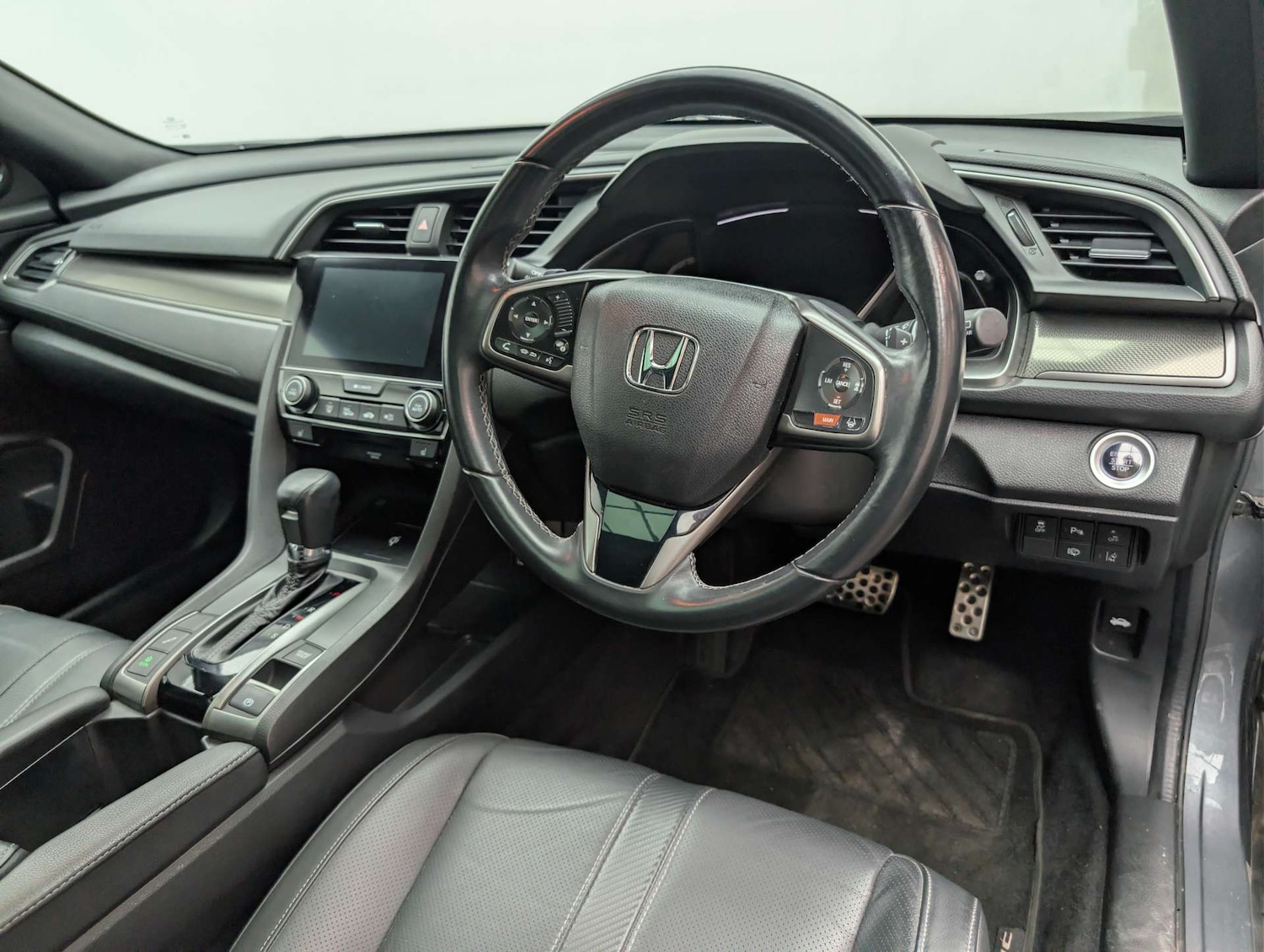 Used Honda Civic 2018 for sale - 77998557: Photo 19