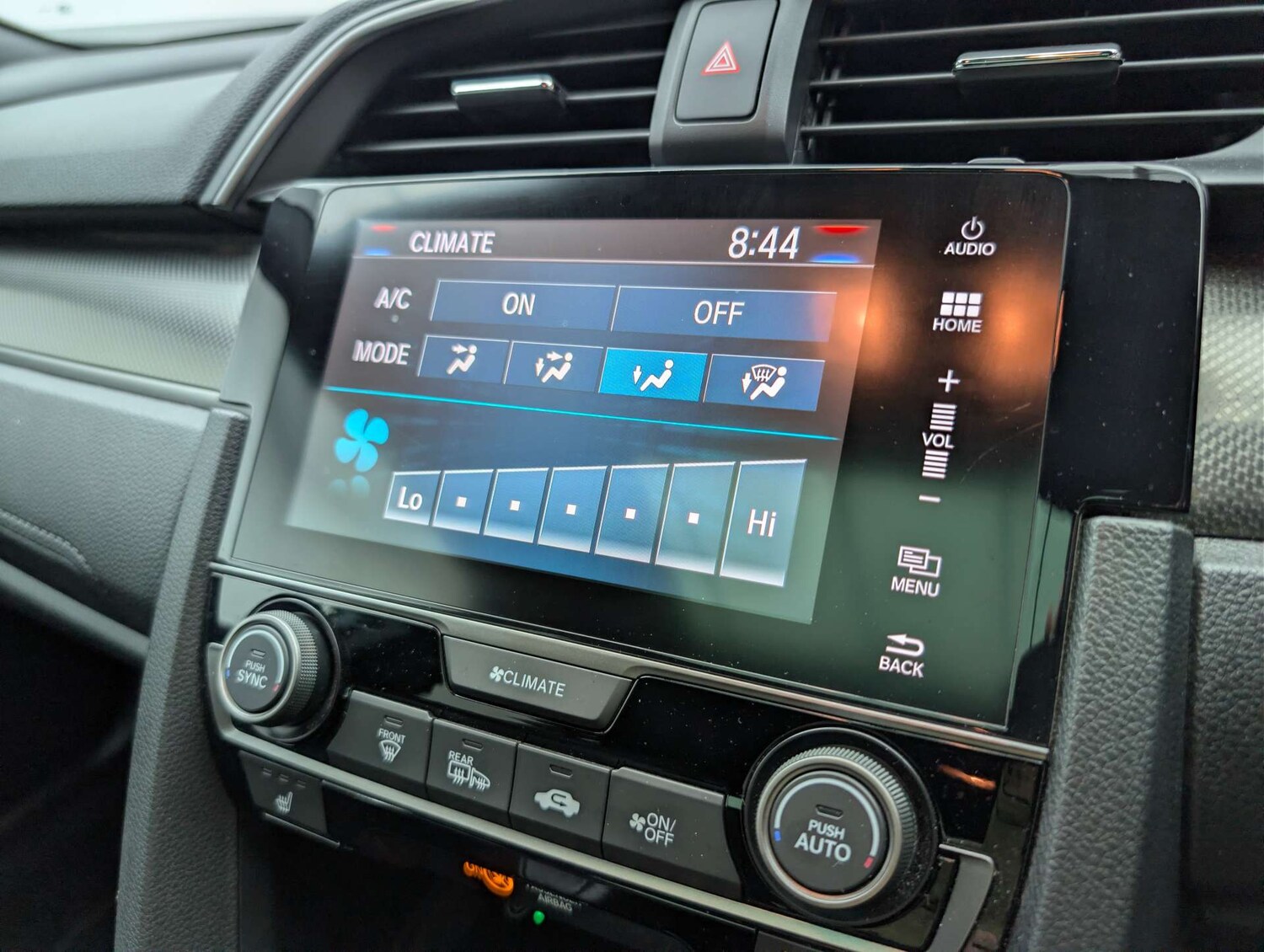 Used Honda Civic 2018 for sale - 77998557: Photo 29