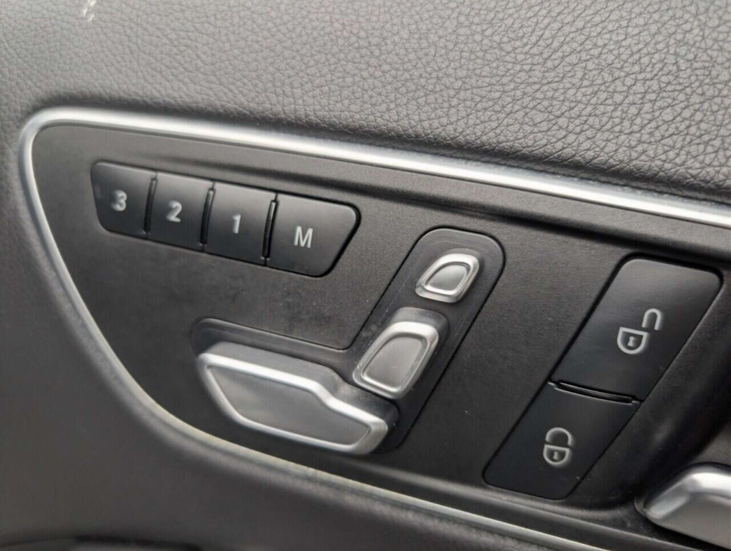 Used Mercedes-Benz A-Class 2016 for sale - 77714233: Photo 34