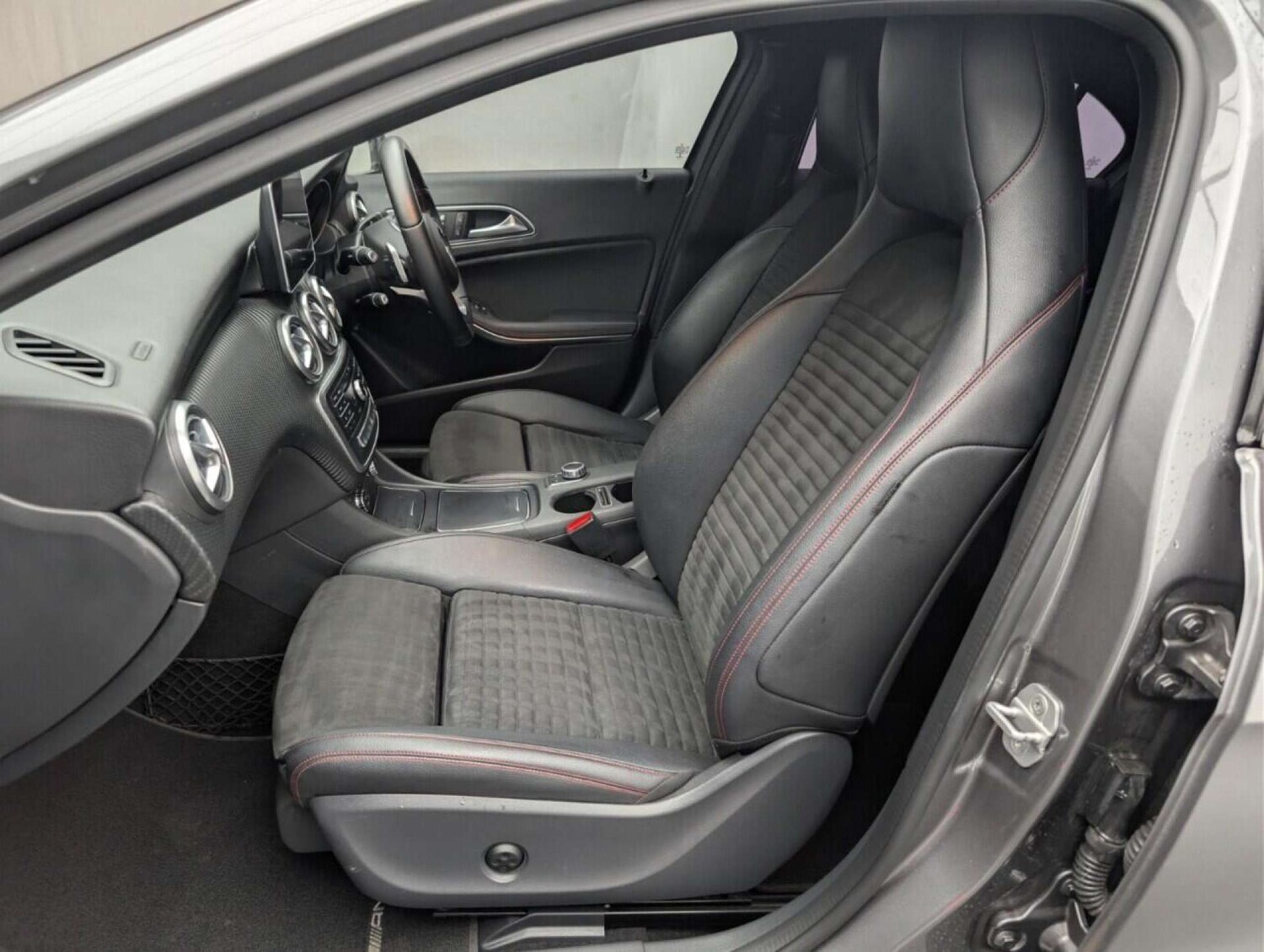 Used Mercedes-Benz A-Class 2016 for sale - 77714233: Photo 39