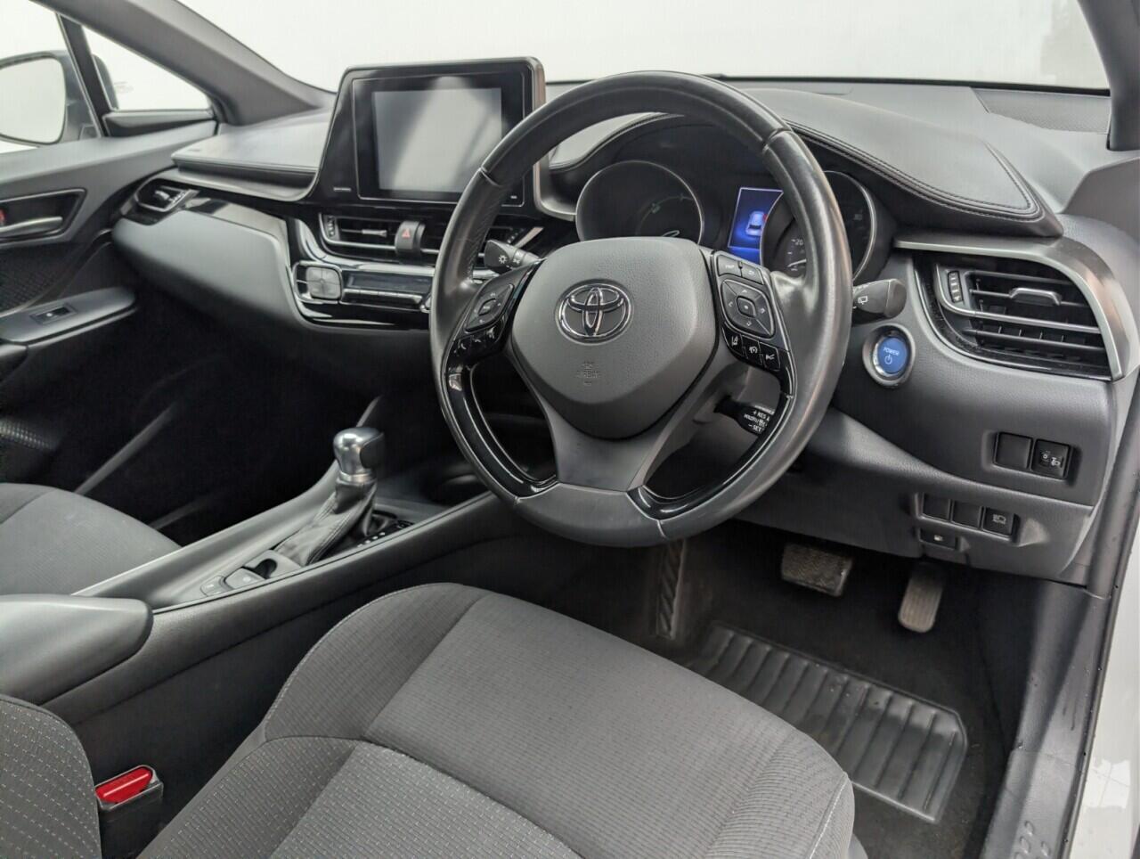 Used Toyota C-HR 2019 for sale - 77073928: Photo 11