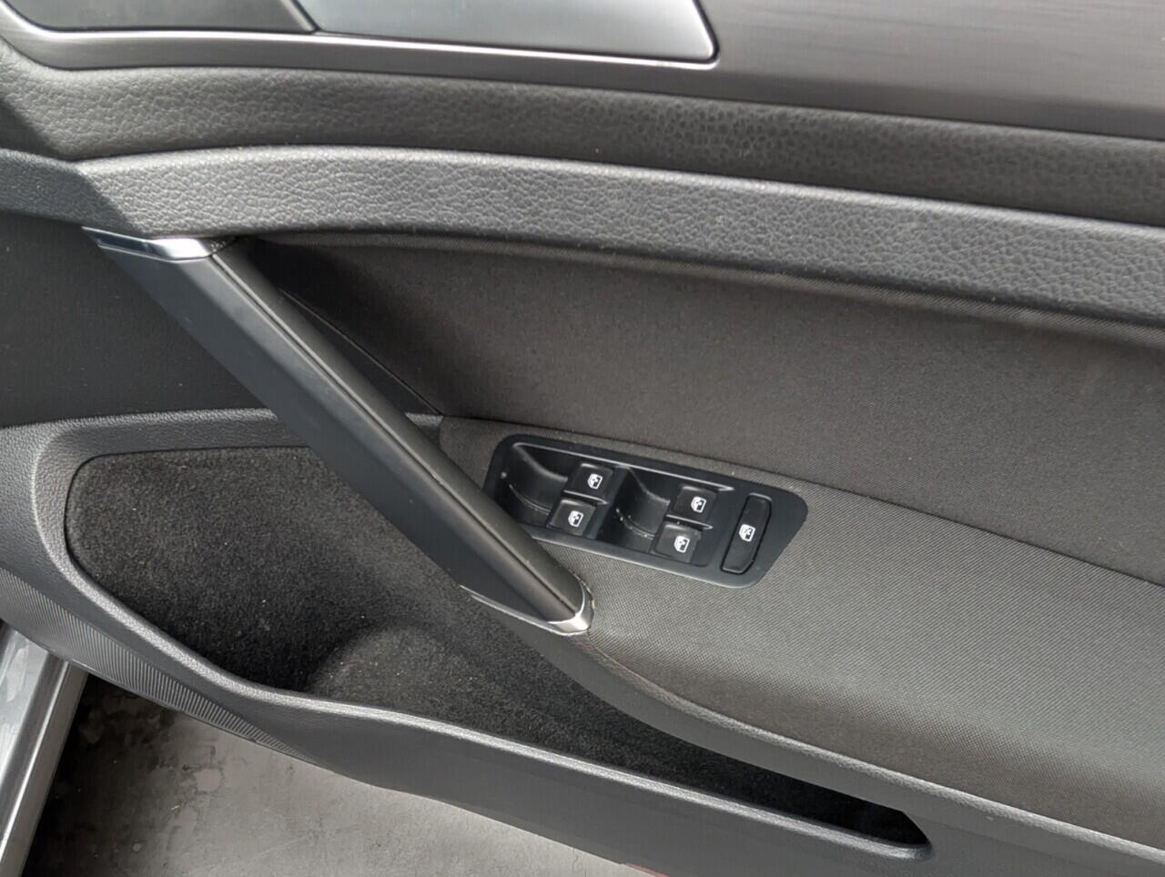 Used Volkswagen Golf 2019 for sale - 76425275: Photo 19