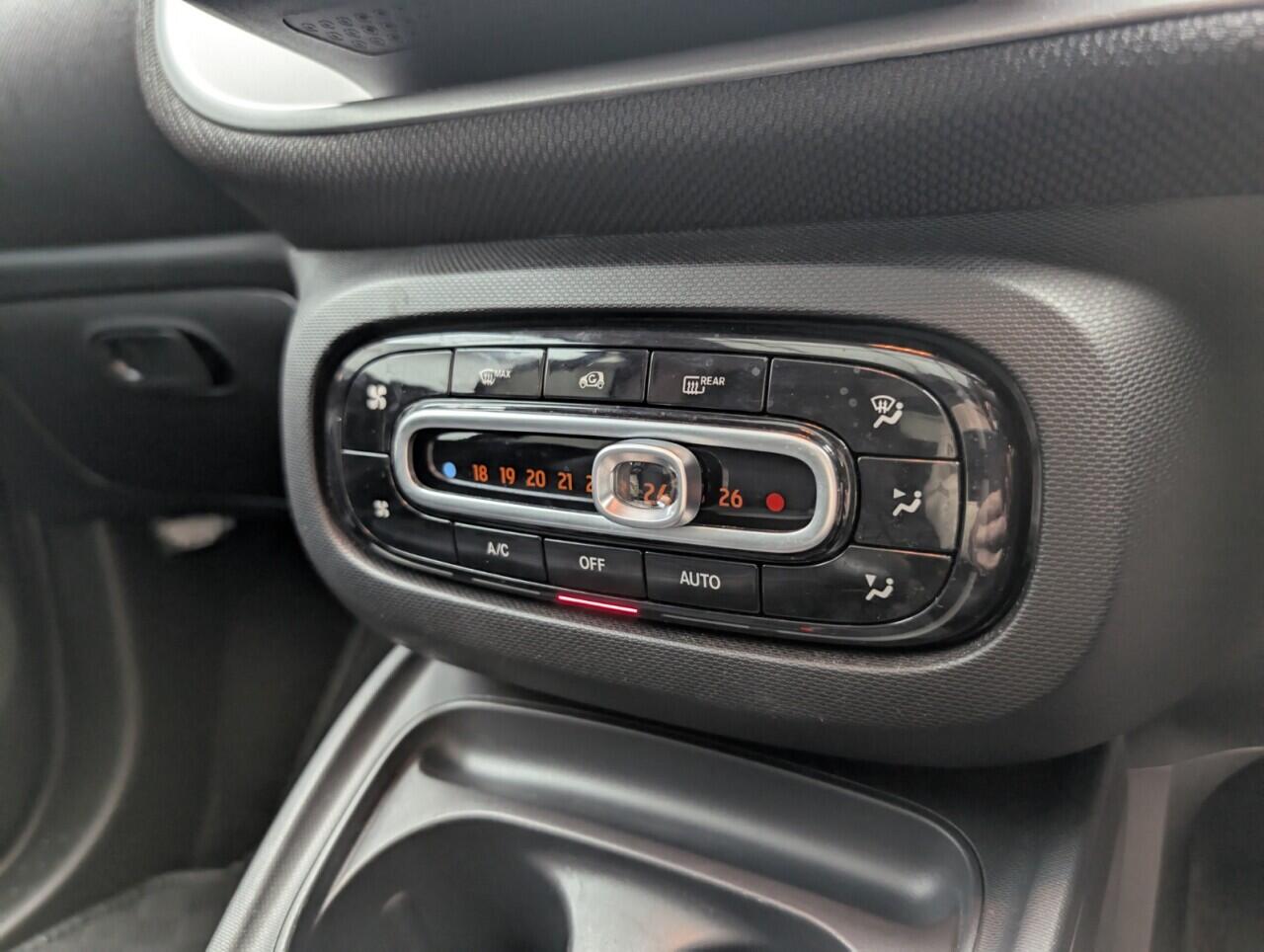 Used smart fortwo 2019 for sale - 77108924: Photo 15