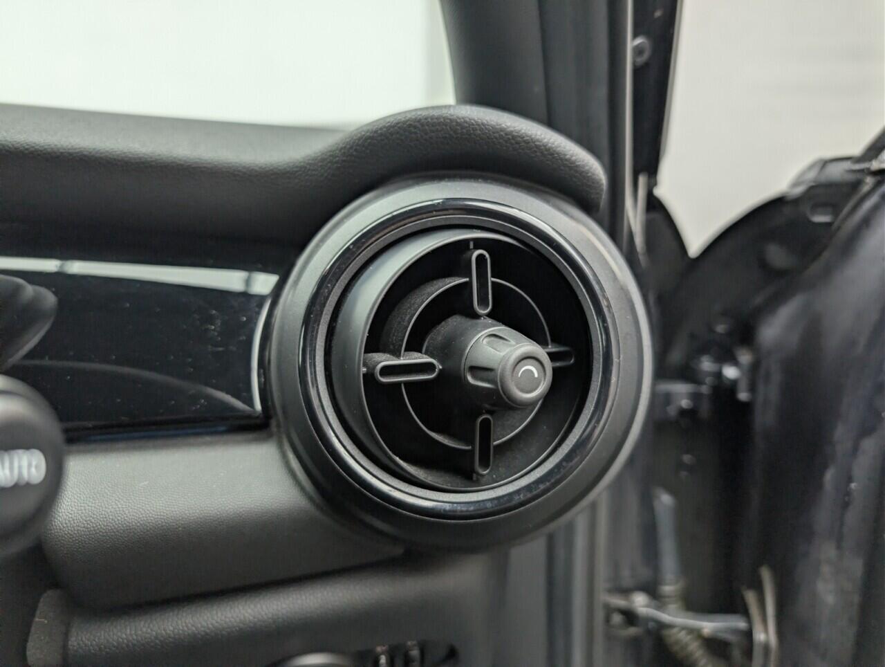 Used MINI Hatch 2022 for sale - 76633447: Photo 18