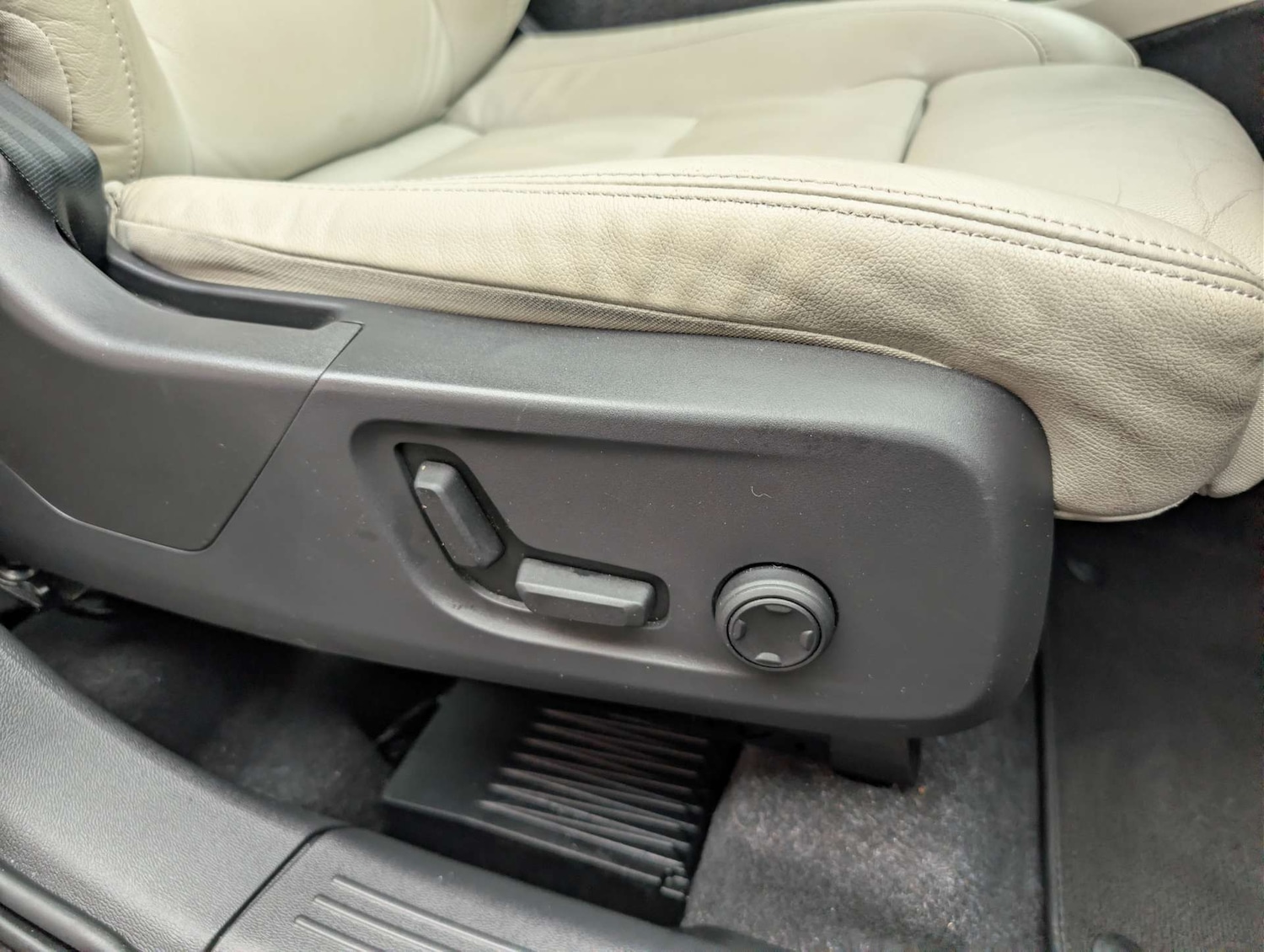 Used Volvo XC40 2021 for sale - 78014297: Photo 25