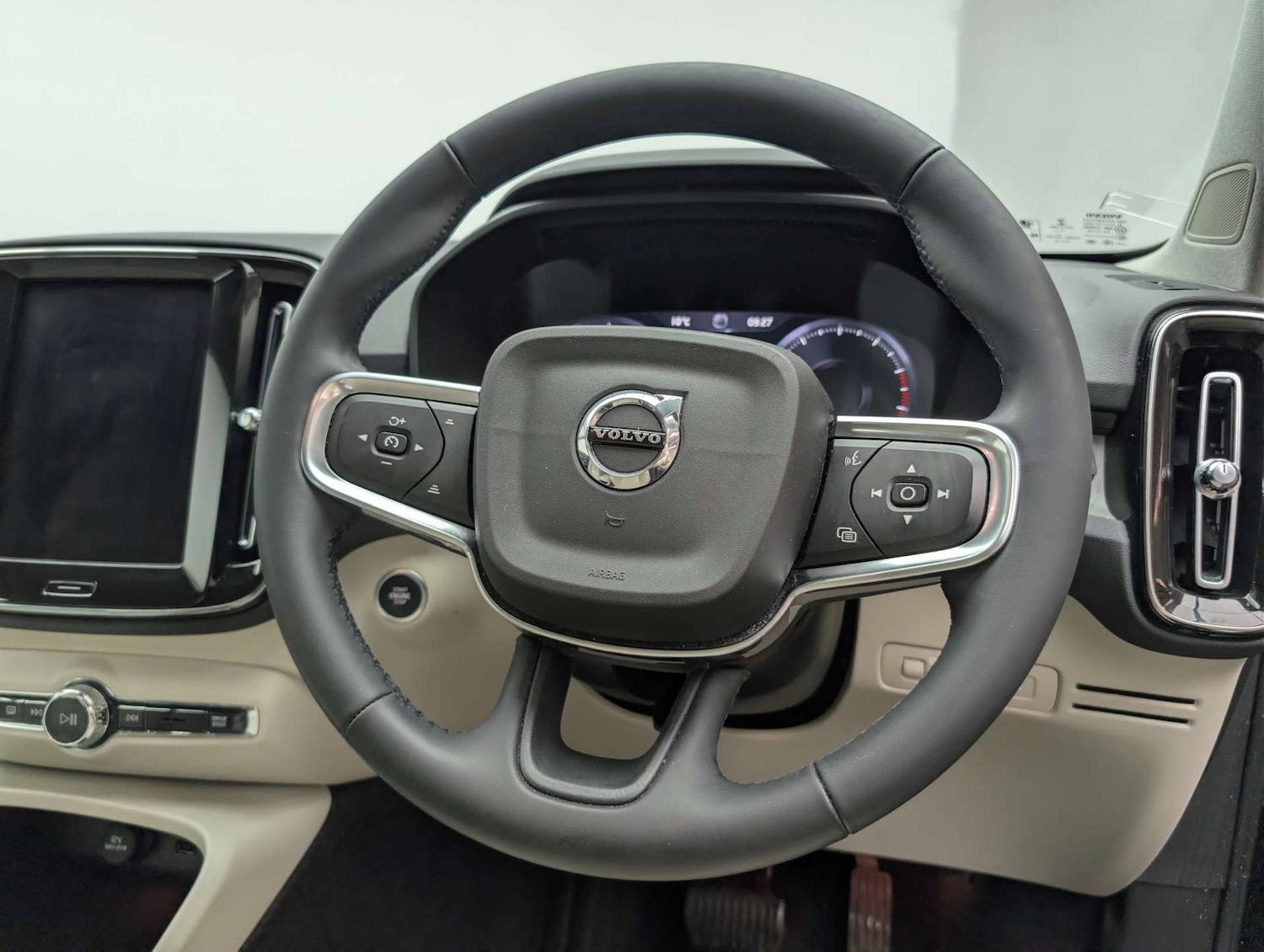 Used Volvo XC40 2021 for sale - 78014297: Photo 26
