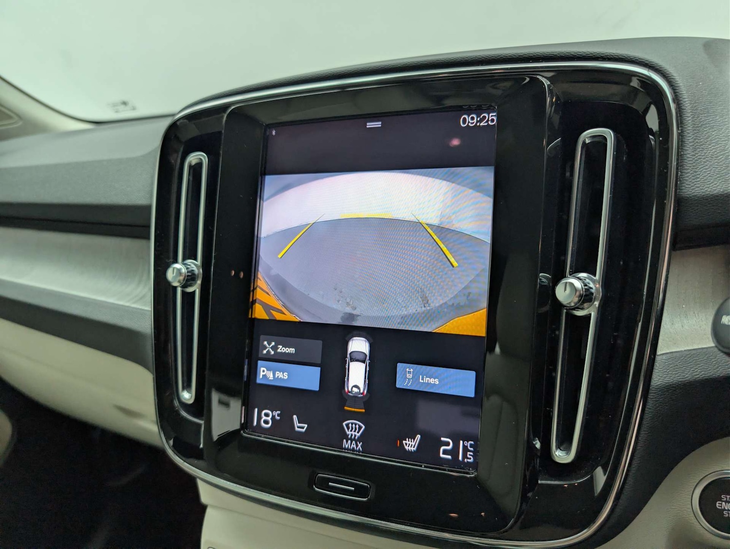 Used Volvo XC40 2021 for sale - 78014297: Photo 35