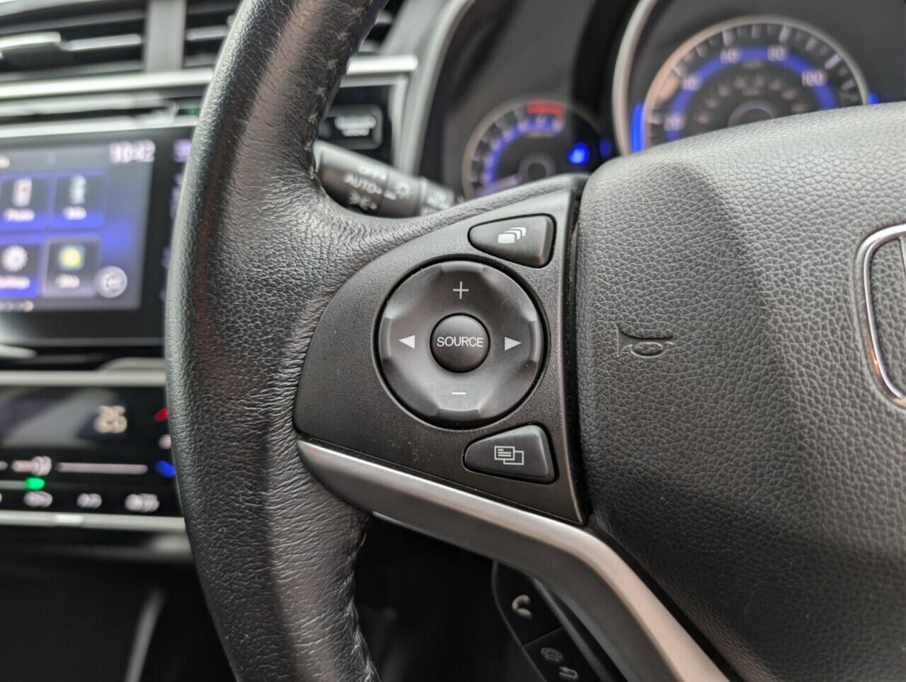 Used Honda Jazz 2016 for sale - 76472419: Photo 19