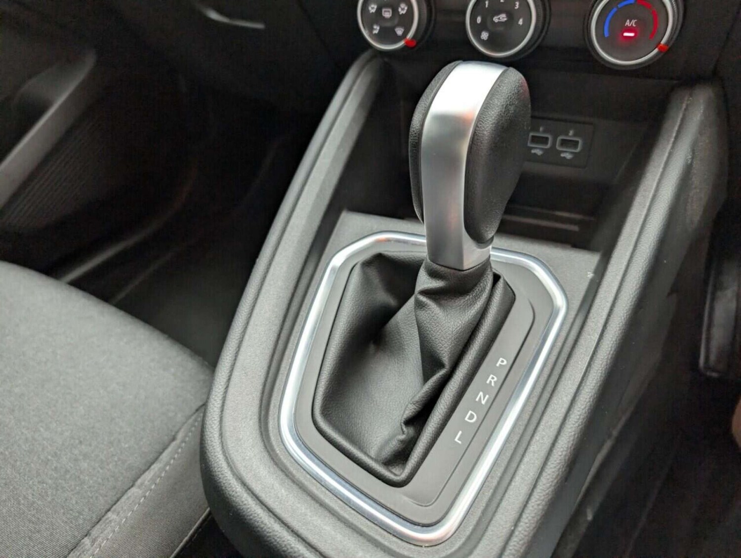 Used Renault Clio 2020 for sale - 77714303: Photo 17