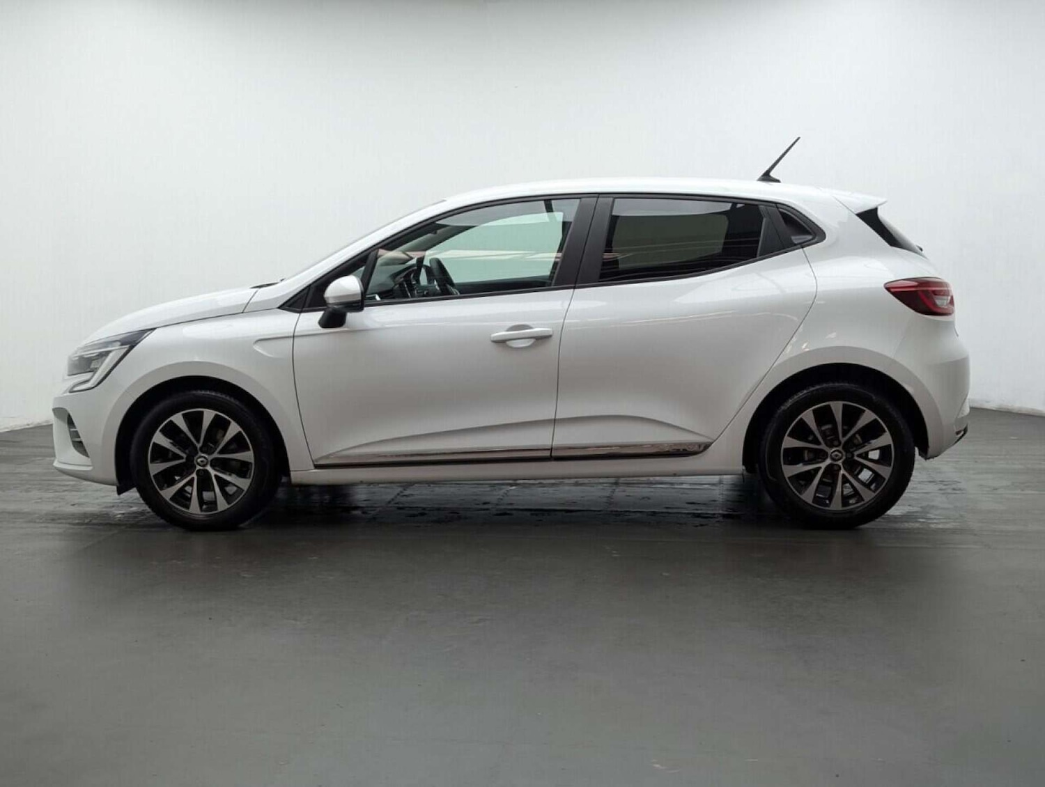 Used Renault Clio 2020 for sale - 77714303: Photo 5
