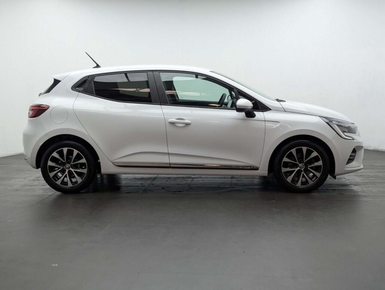 Used Renault Clio 2020 for sale - 77714303: Photo 9