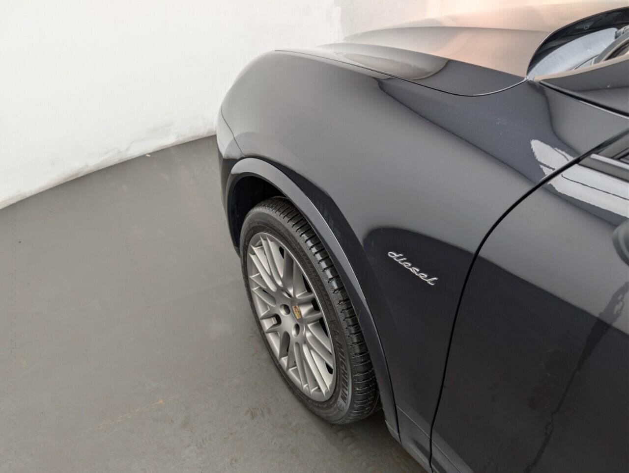 Used Porsche Cayenne 2016 for sale - 77574716: Photo 32