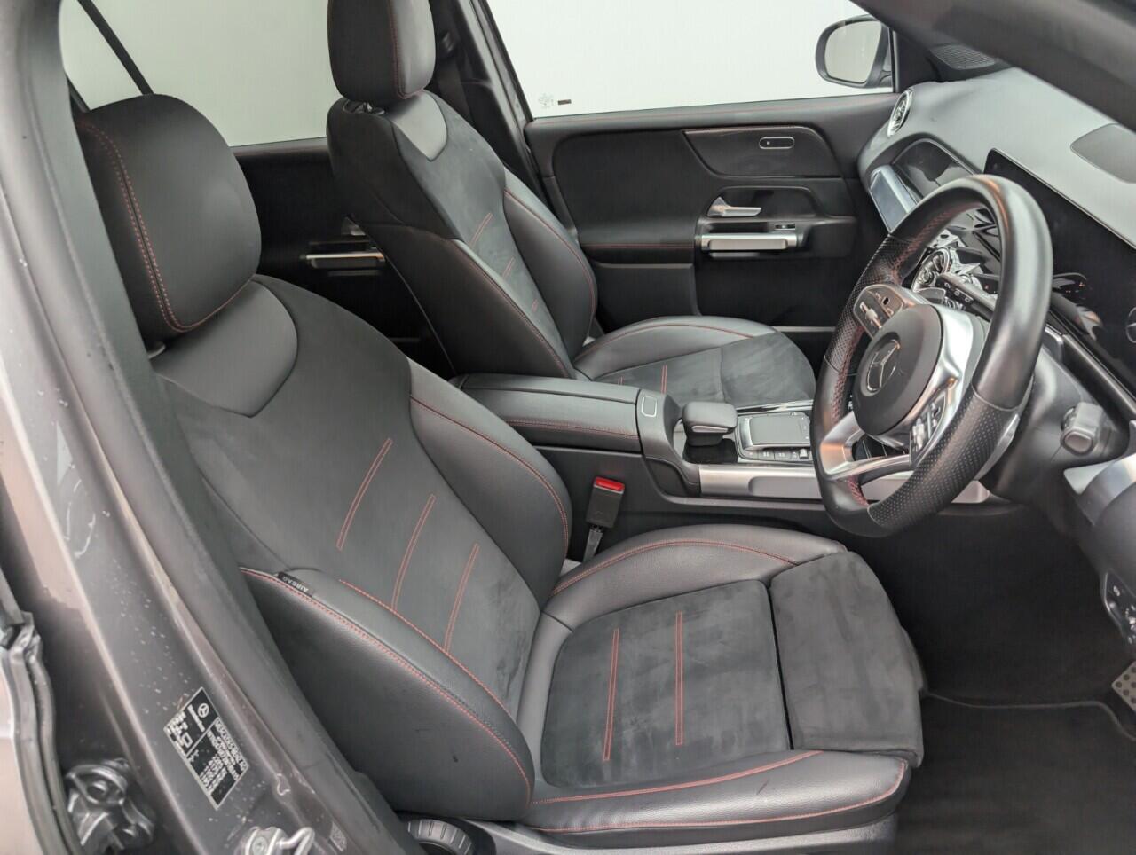 Used Mercedes-Benz GLB 2022 for sale - 76425831: Photo 12